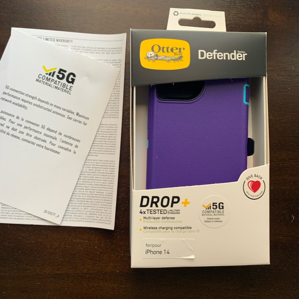 iPhone 14 Otterbox defender case